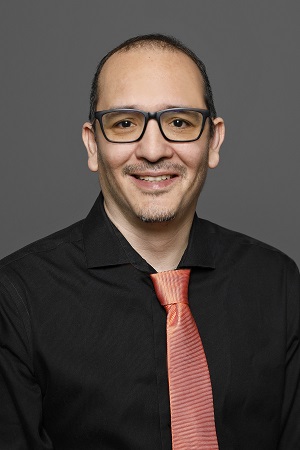 Dr. Alejandro Metta